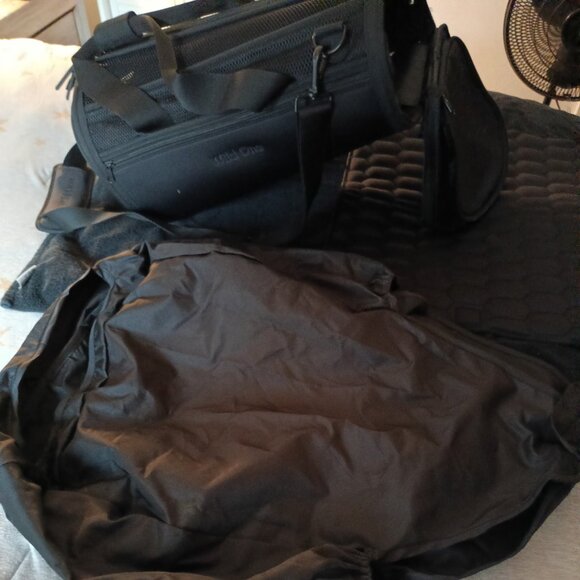 Puppy traveling bag